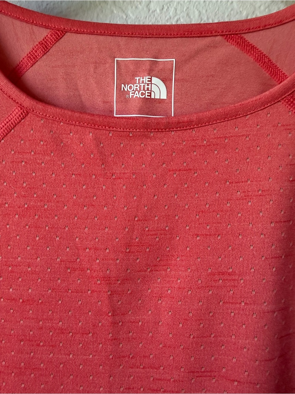 The North Face Women's Activewear Tee in Coral-Red, Medium, EUC, Short Sleeve - Picture 3 of 10